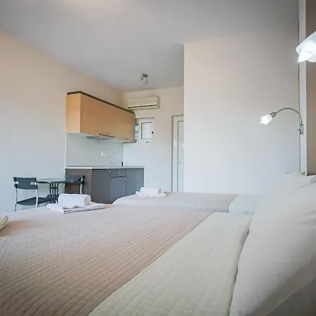 Yria Ntn Apartment Vanato